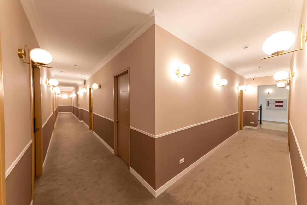 Newport Hotel Kutaisi Exterior photo